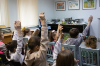 «Кто ничего не любит, не может быть счастливым»: как студия «Индиго» устроила чай с Дональдом Биссетом