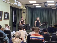 Дыхание смычка и магия рояля: вечер камерной музыки в Троицком Доме ученых