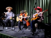 «Мы играли на гитаре» — а ещё пели, слушали и не хотели расходиться