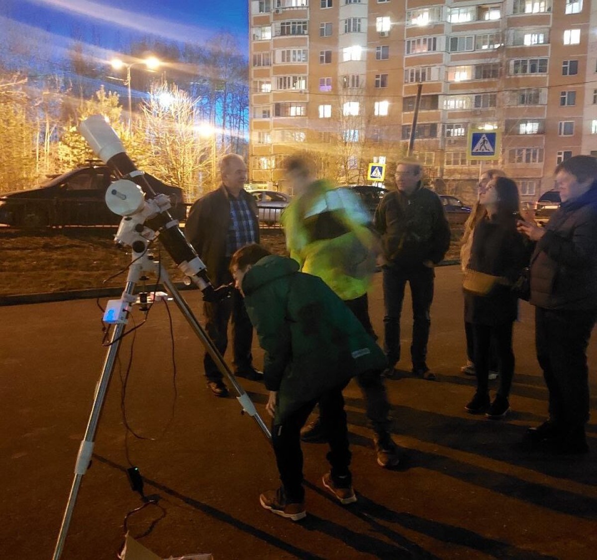 9 марта наблюдали в телескоп Дома учёных