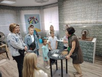 Поддержка семьям участников СВО: праздник для первоклассников в Доме учёных