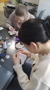 Тёплое воскресенье: как мы шили гусей в Троицком Доме учёных РАН