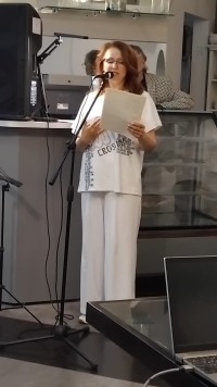 «Лидия Бартольд: первая поэтесса Троицка вышла из тени» – как архивные стихи зазвучали на 25-м стуле