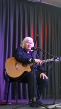 «Здравствуй, светом умытая Русь»: юбилейная выставка Бориса Полянского и его учеников открылась в Троицком Доме учёных