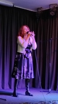 Симфония красок и звуков: вернисаж мастерской Андрея Ликучёва в Троицком Доме учёных.