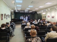 Лекарство от апрельской хандры: Хор ветеранов согрел Троицкий Дом ученых