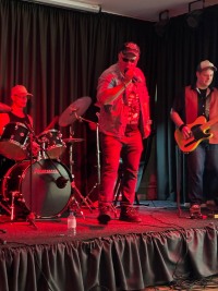 «Короткое замыкание» в Доме учёных: вечер, где танцевали даже стены