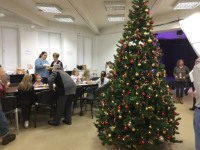 Художественная студия Дома учёных "Лучики" провела вкусный Новогодний мастер-класс по росписи праздничных пряников
