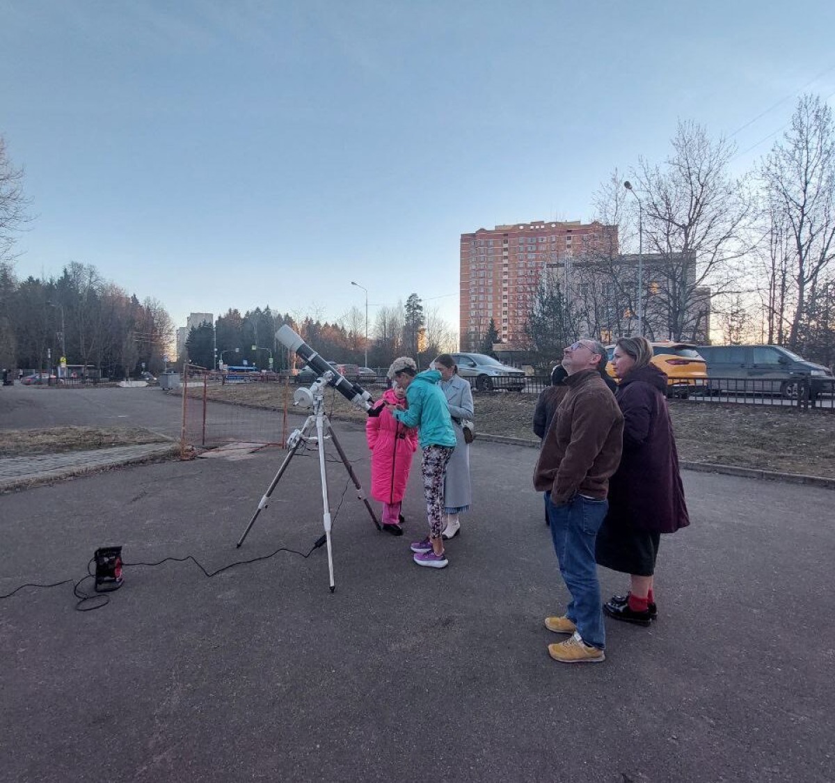 9 марта наблюдали в телескоп Дома учёных