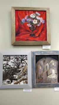 Краски, рожденные тишиной: в Доме учёных открылась выставка «От осени до осени»