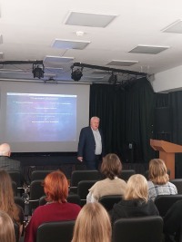 Лекция М.В. Либанова «Темная материя» в Троицком Доме учёных