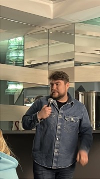 Стендап в Доме учёных: юмор и эксперименты