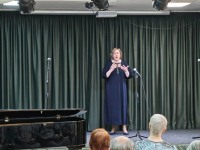 Лекарство от апрельской хандры: Хор ветеранов согрел Троицкий Дом ученых