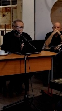 «Не мемуары, а проза»: какой запомнилась «ХимЧитка» с Владимиром Зуевым.