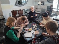 Тёплое воскресенье: как мы шили гусей в Троицком Доме учёных РАН