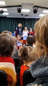 Рождественская история от Ансамбля Троицкой православной школы