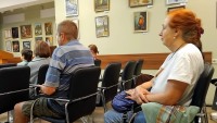 Годо не пришёл, но "Подмостки" — да! Как мы смеялись, стыдились и задумывались на чтецком вечере "Театральный чулан"