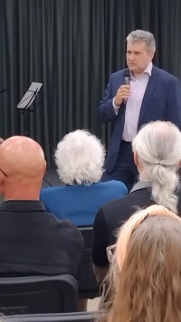 Живопись как многоточие: в Троицке открылась выставка памяти А.К. Назарова.