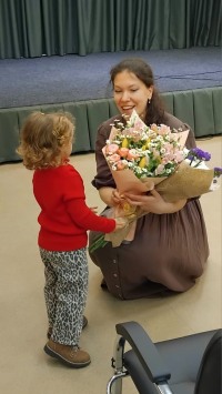 Материнство крупным планом: как Екатерина Стрельникова покорила Дом ученых