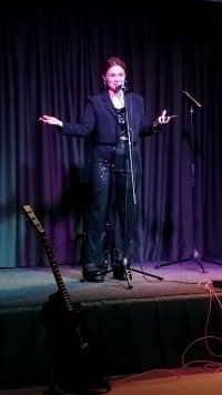 Весна зазвучала иначе: как прошел «Весенний микрофон» в Троицком Доме ученых РАН