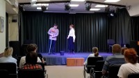 Годо не пришёл, но "Подмостки" — да! Как мы смеялись, стыдились и задумывались на чтецком вечере "Театральный чулан"