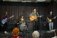 3 марта в Доме учёных с отчётным концертом выступили юные гитаристы Троицка