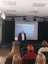 Лекция М.В. Либанова «Темная материя» в Троицком Доме учёных