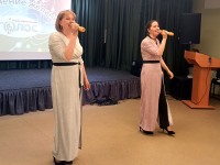 25 мая в Доме учёных в состоялся концерт ансамбля современного вокала «Голос» под названием «И лучами солнце греет сердце», посвященный дню города Троицка