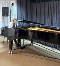 18 марта в Доме учёных с большим успехом прошёл фортепианный концерт лауреата международных конкурсов Максима Гудкина