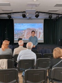 Российские и китайские ученые обсудили поведение низкотемпературной плазмы на совместном семинаре в Троицке.