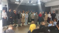 Вечером 21 октября актёры троицкого театра-студии "Балаганчик" дали в Доме учёных "Небольшой концерт"