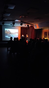 Лето посреди зимы: вечер с «Театром у микрофона»