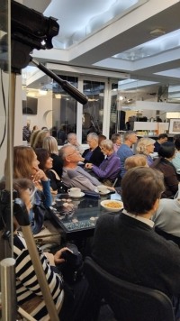 Двадцать пятый стул, или Когда цифры становятся поэзией