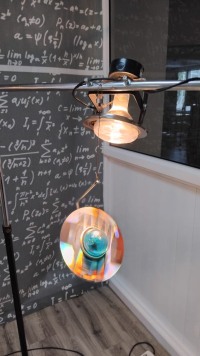 Физика, которую можно потрогать: как прошла экскурсия в "Физическую кунсткамеру"