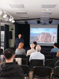 Российские и китайские ученые обсудили поведение низкотемпературной плазмы на совместном семинаре в Троицке.