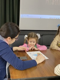 Игрушка как семейная летопись: как в Доме учёных создавали рождественские истории