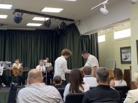 Два мира, одна сцена: Как девочки за роялем и мальчики с гитарой дополнили друг друга