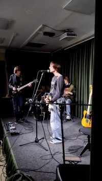 «Мы играли на гитаре» — а ещё пели, слушали и не хотели расходиться