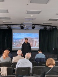 Российские и китайские ученые обсудили поведение низкотемпературной плазмы на совместном семинаре в Троицке.