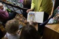 «Кто ничего не любит, не может быть счастливым»: как студия «Индиго» устроила чай с Дональдом Биссетом