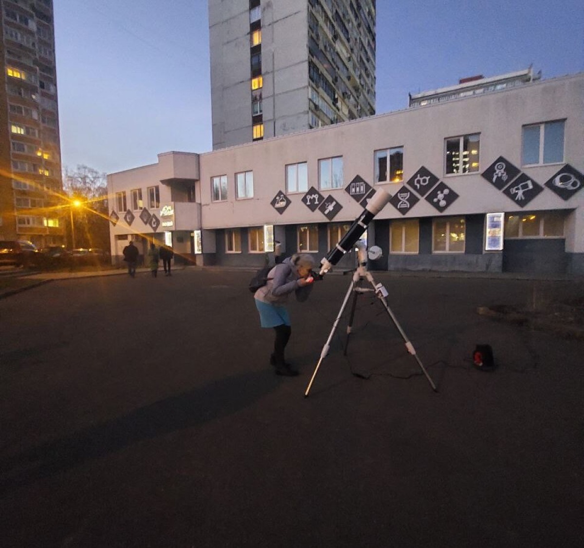 9 марта наблюдали в телескоп Дома учёных