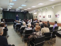Лекарство от апрельской хандры: Хор ветеранов согрел Троицкий Дом ученых