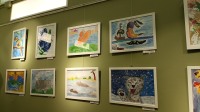 Сегодня, в День защиты детей, Троицком Доме учёных состоялось открытие выставки художественных работ воспитанников студии «Лучики» и детей из ассоциации «Наш путь»