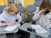 Краски настроения: как с помощью цветных карандашей ученики гимназии рассказали о себе больше, чем могли словами