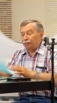 Геннадий Мишаков в „ХимЧитке“: о Троицке, лазерах и текстах, которые пишутся сами