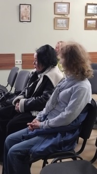 Комедия в деталях: как в Троицке смотрели и обсуждали «Оскара» Сталлоне.