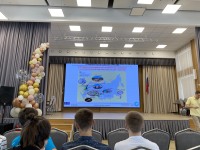 Не за облаками, а рядом: как Сергей Гаврилов рассказал школьникам Троицка об ускорителях
