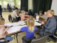 Игрушка как семейная летопись: как в Доме учёных создавали рождественские истории