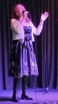 Симфония красок и звуков: вернисаж мастерской Андрея Ликучёва в Троицком Доме учёных.