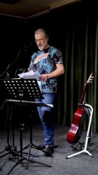 Когда зал превращается в соавтора: как ЛиТО «Сфера» подарила нам поэтическую субботу